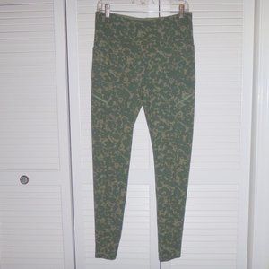 cabi camo Marathon Legging #6053 size M